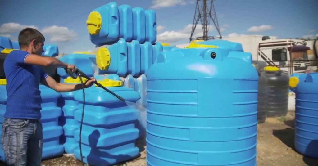 تأكد من سلامة خزاناتك مع شركة عزل موثوقة بالرياض