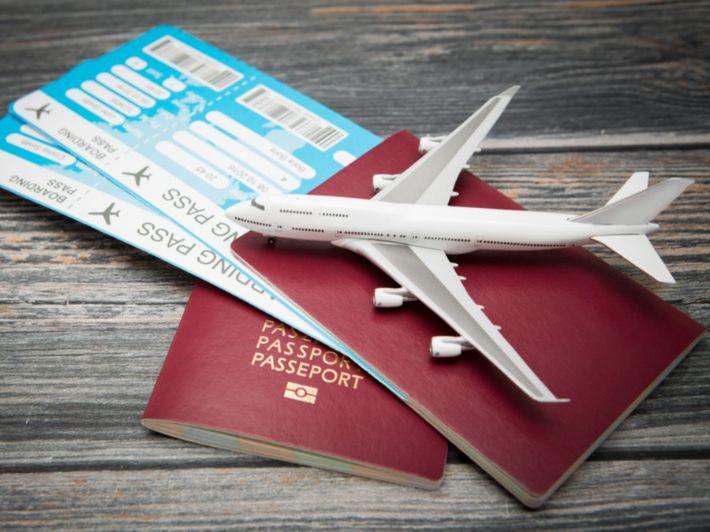 أهمية حجز تذاكر الطيران قبل السفر: تجنب الإزعاج وتحقيق الاستفادة القصوى